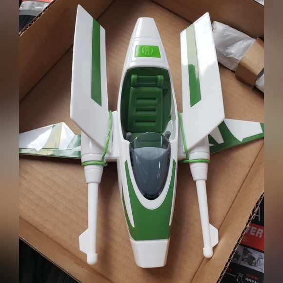 Disney Star Wars Young Jedi Adventures Kai Brightstar Green and White Playset. - Picture 2 of 6